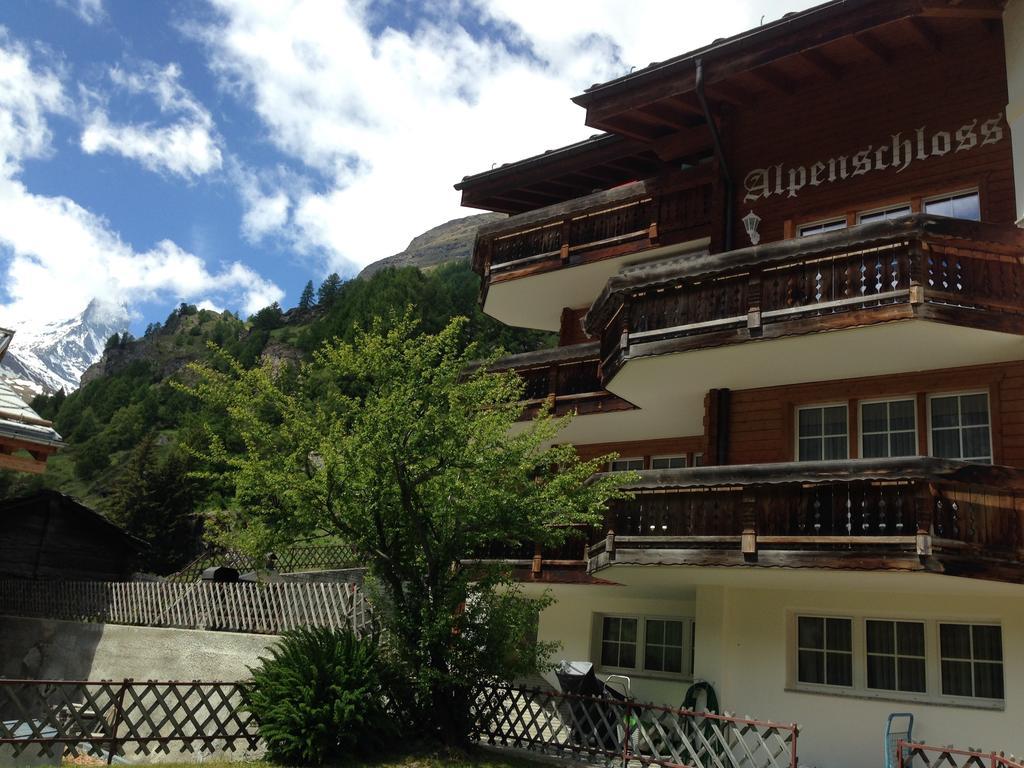 Haus Alpenschloss Zermatt Kamer foto